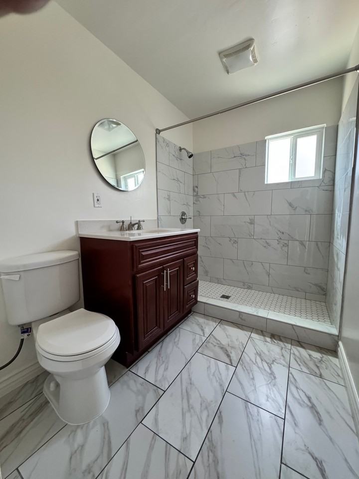 293 N Hill Ave #3 - Photo 5 of 8