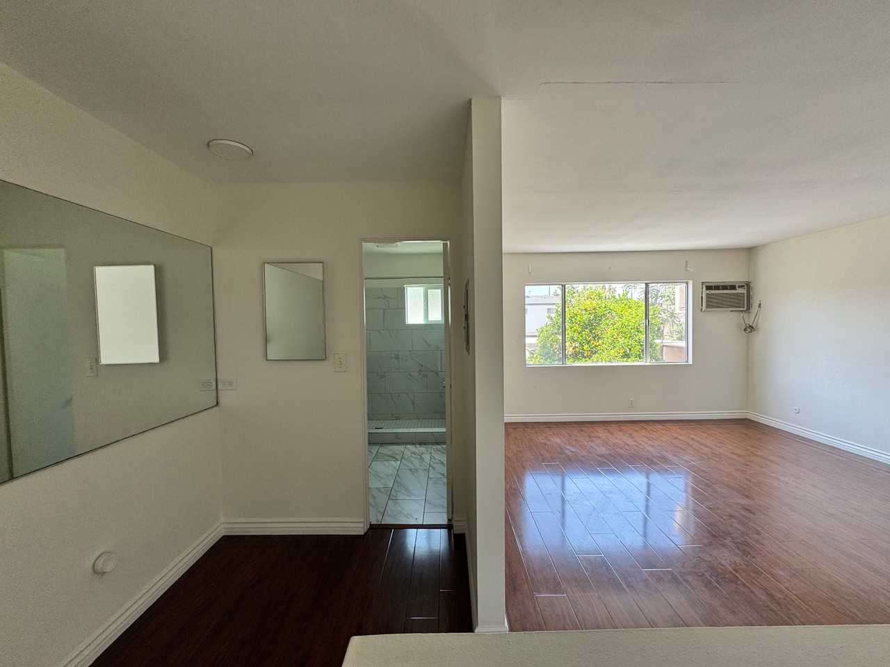 293 N Hill Ave #3 - Photo 7 of 8