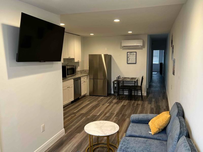 2212 E Monument St #1 - Photo 2 of 6