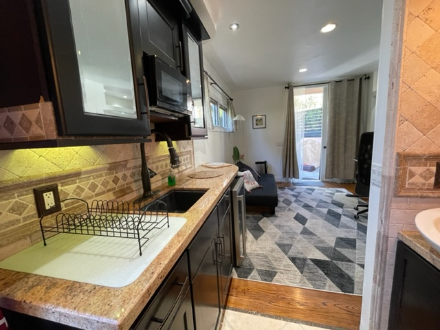 21582 Anns Ln - Photo 5 of 24