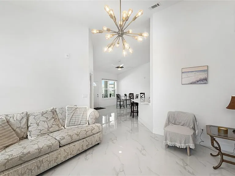 200 Gardens Edge Dr #222 - Photo 5 of 20