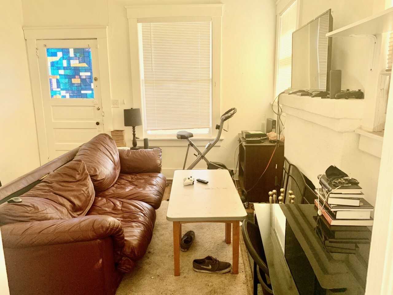 725 East 5th Street - Photo 5 of 10