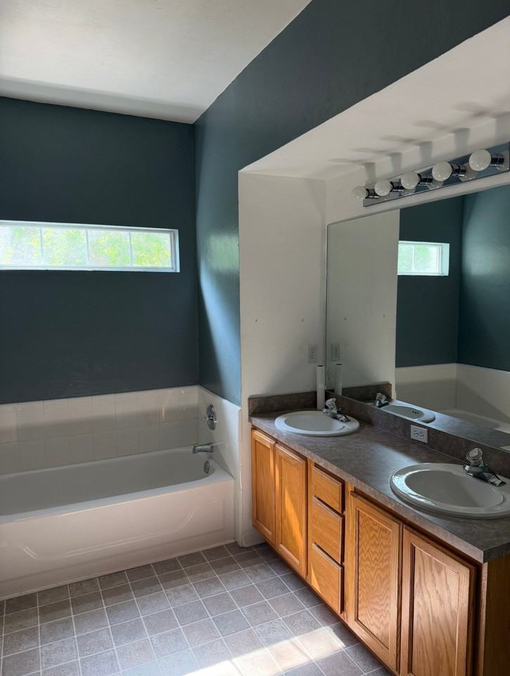5047 Nw 1st Pl - Photo 5 of 21