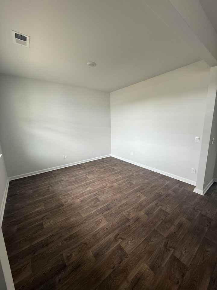 358 Feldspar Ln - Photo 5 of 32
