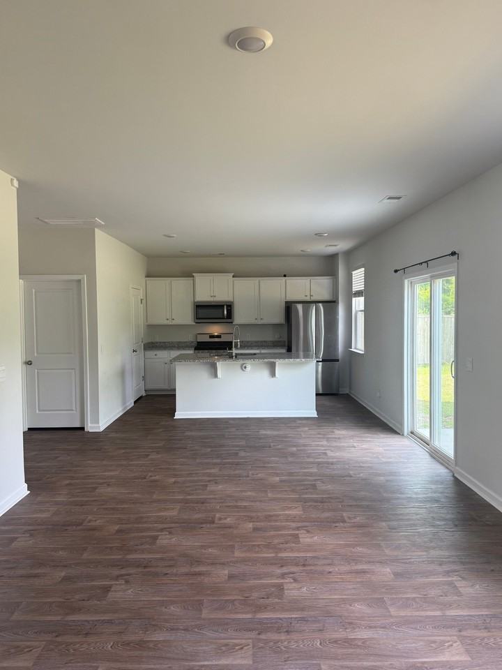 358 Feldspar Ln - Photo 7 of 32