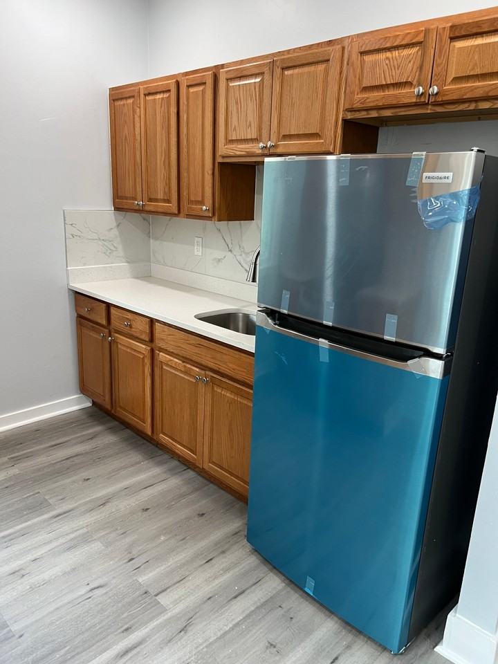 220 Sherman Ave #1 - Photo 3 of 19