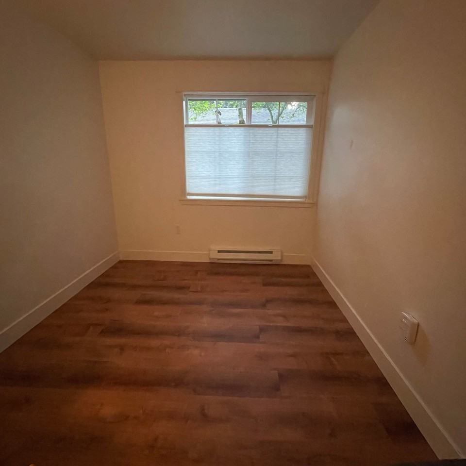 755 5th Ave Nw #C103 - Photo 4 of 17