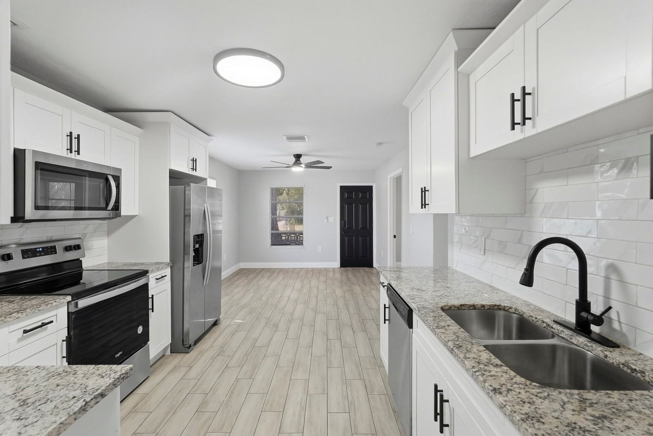 2519 39th Ave N - Photo 5 of 19