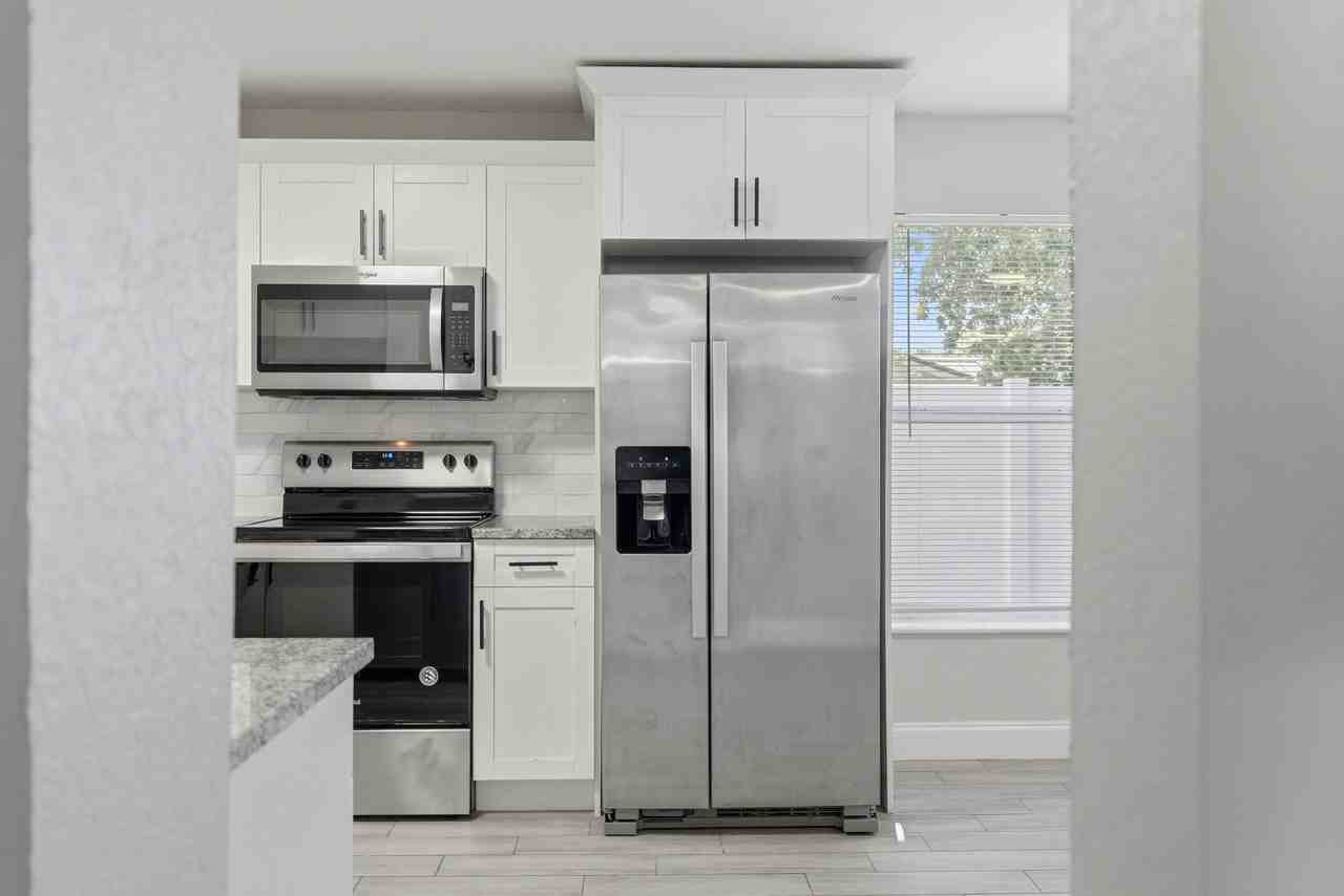 2519 39th Ave N - Photo 7 of 19