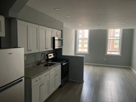 1029 W Baltimore St #B - Photo 1 of 1