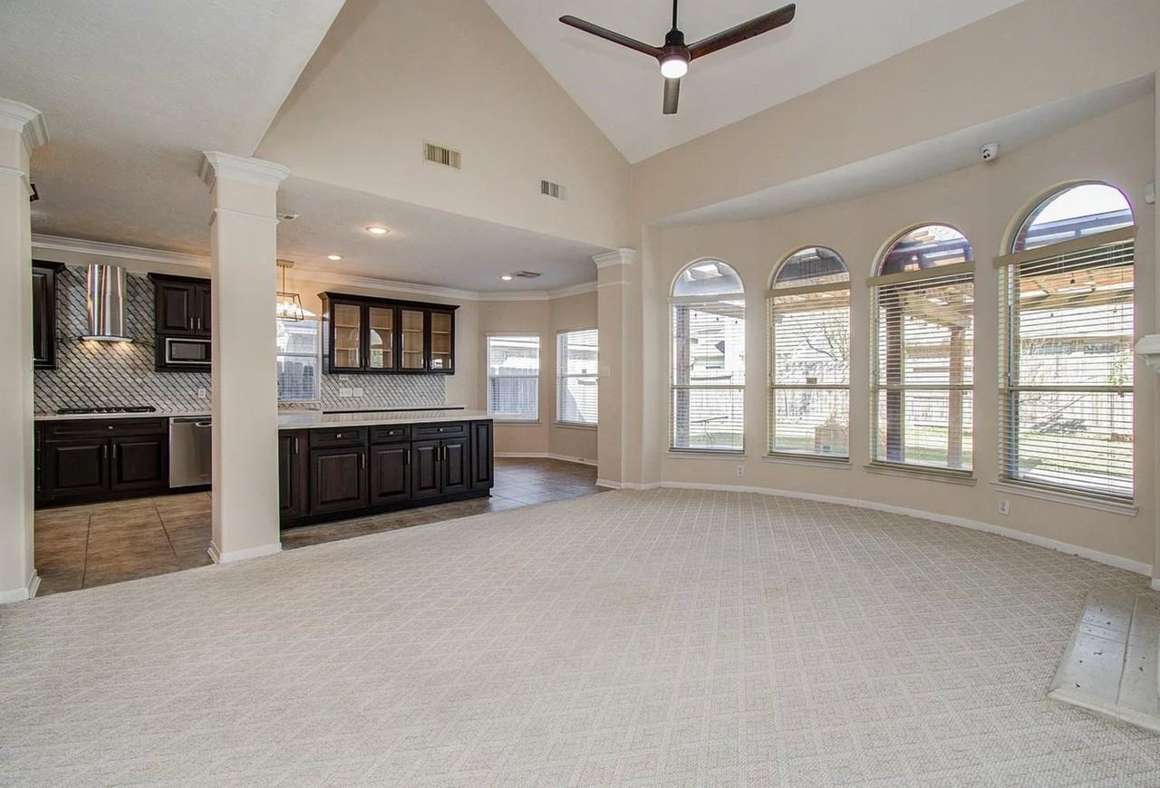 1230 Blue Leaf Dr - Photo 5 of 18