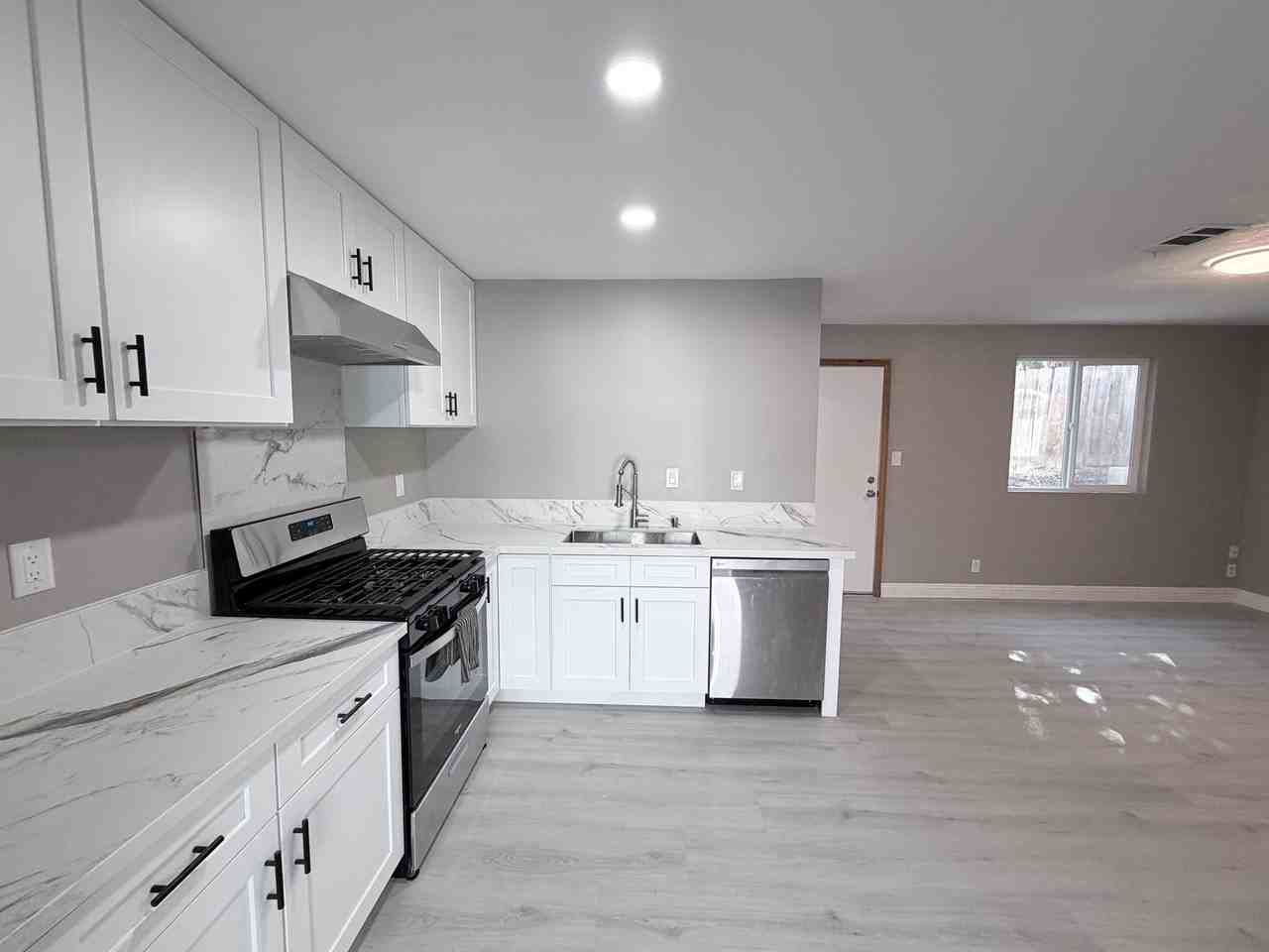 11413 Meknes Way - Photo 4 of 11