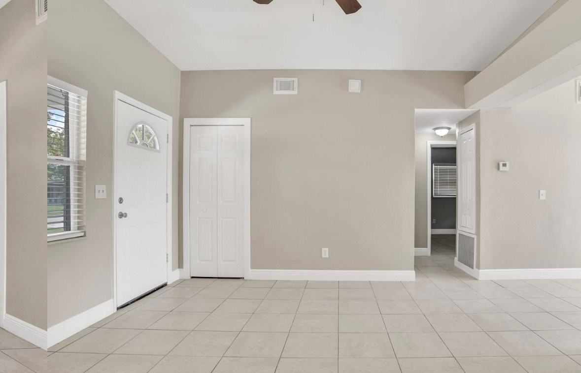 6215 Melbourne Ave - Photo 2 of 8