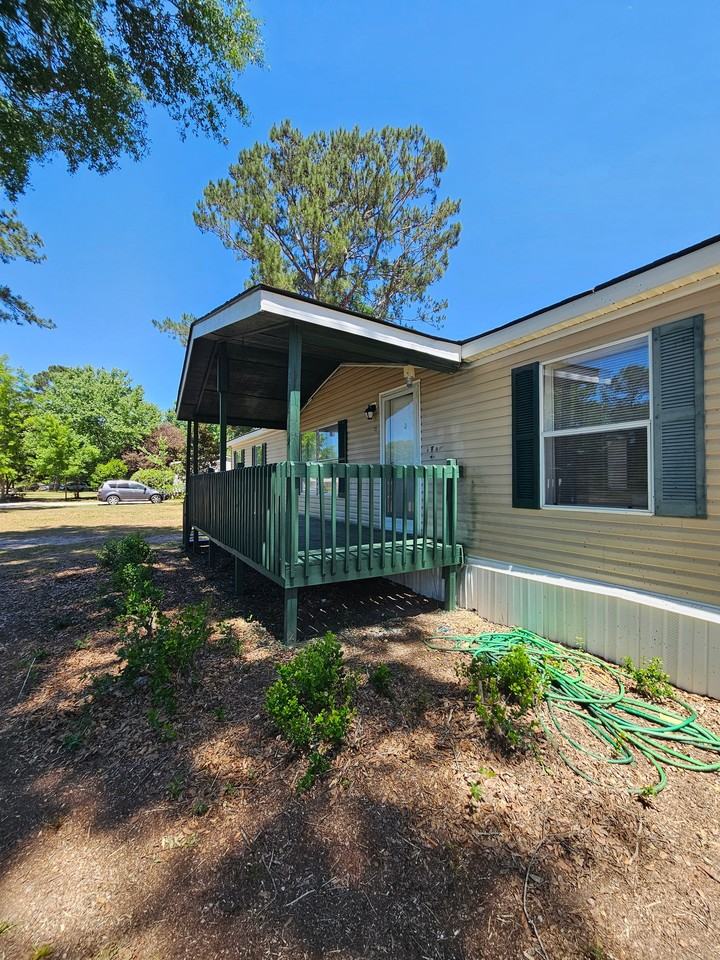 109 Eagle Dr - Photo 2 of 10