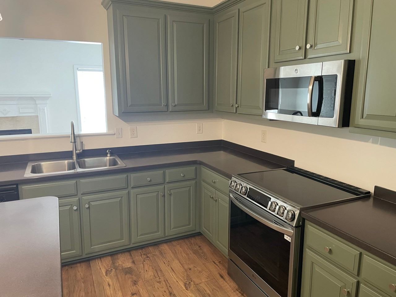 7706 Porter House Dr - Photo 2 of 15