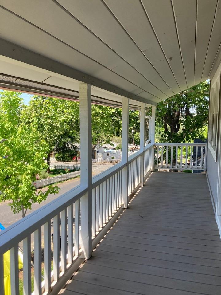 405 Reading St - Photo 2 of 18