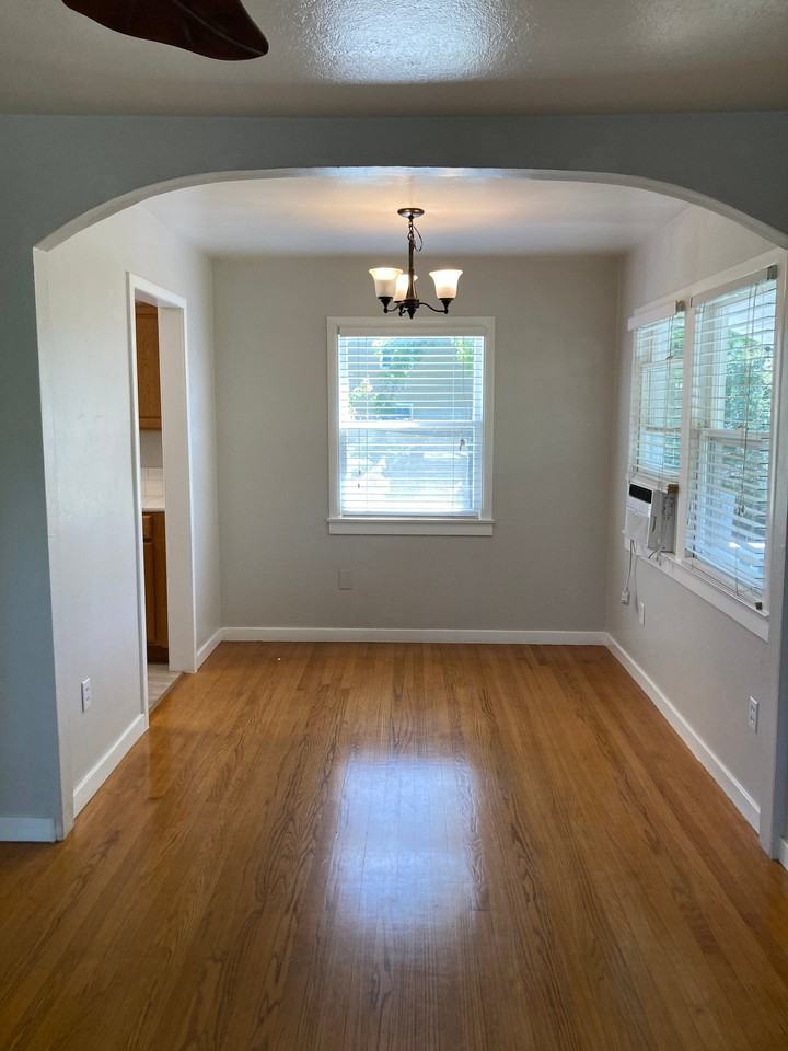 405 Reading St - Photo 6 of 18