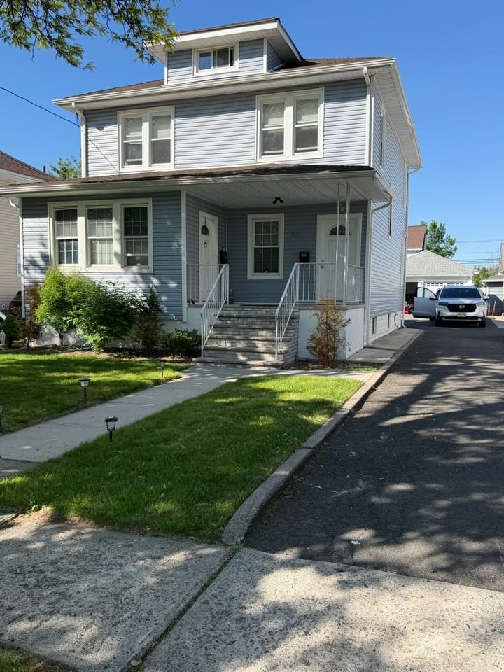 235 Lawrence Ave #2