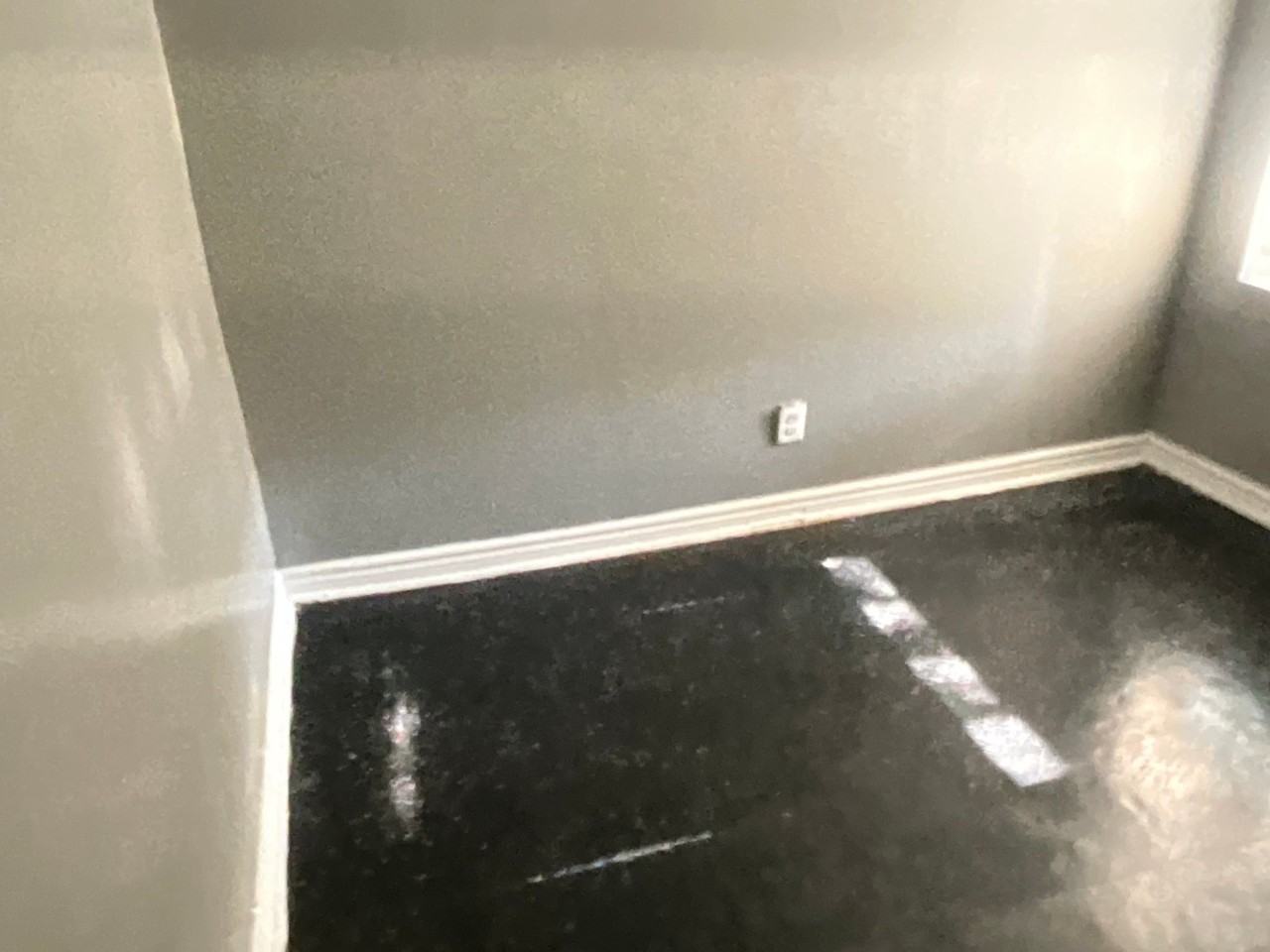 3825 W 14th St - Photo 4 of 11