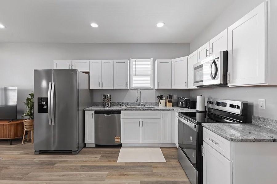 2106 N Talbott St - Photo 5 of 15