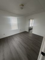 featured image of E Lynn St