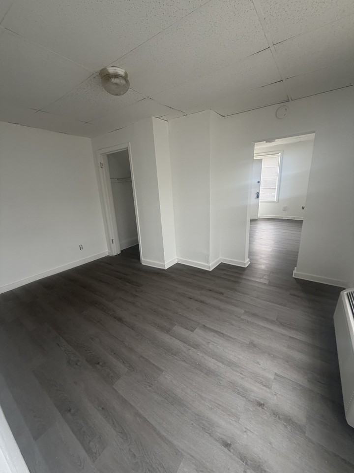 Lynn Street Apartments - Photo 4 of 7