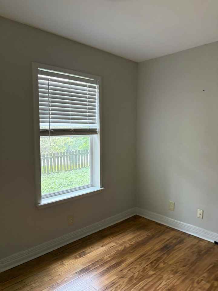 1680 Hofheinz Street - Photo 7 of 8