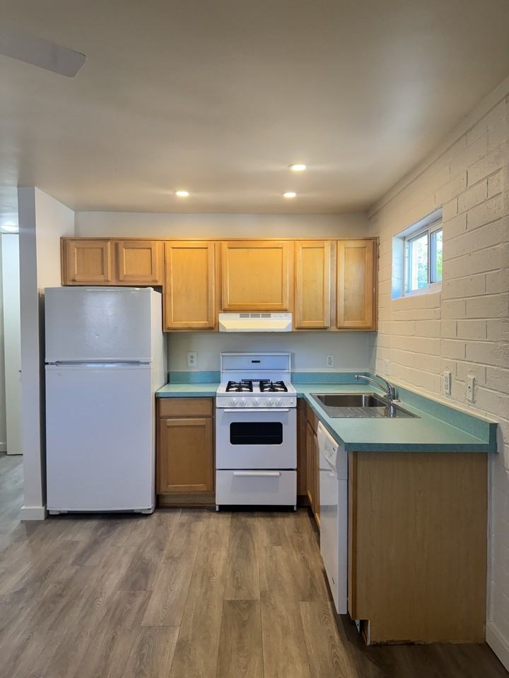 805 E Garfield St #805-3 - Photo 5 of 34