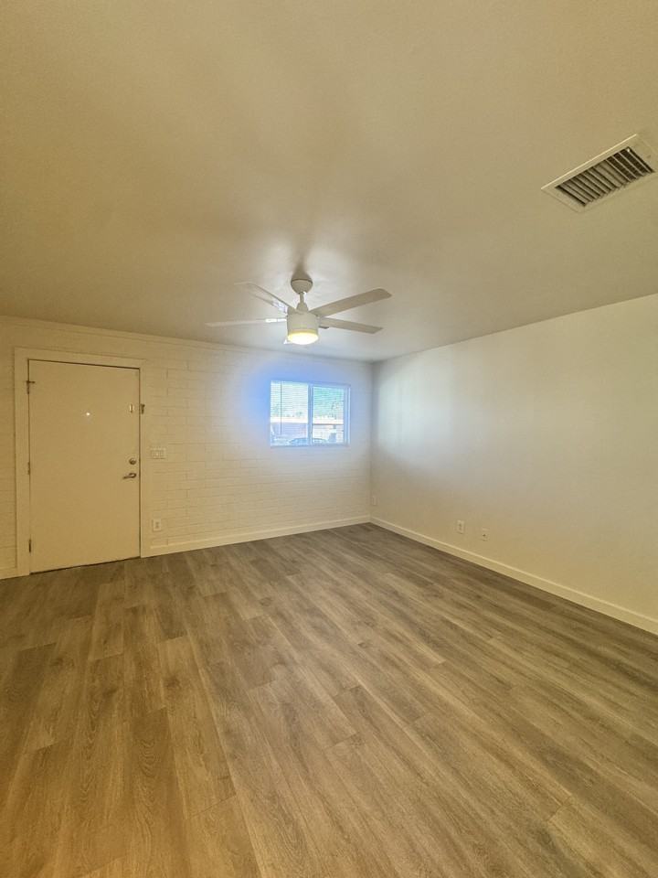 805 E Garfield St #805-3 - Photo 6 of 34