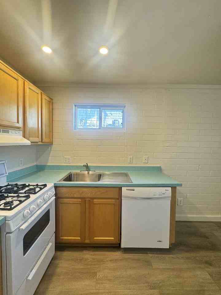 805 E Garfield St #805-3 - Photo 7 of 34