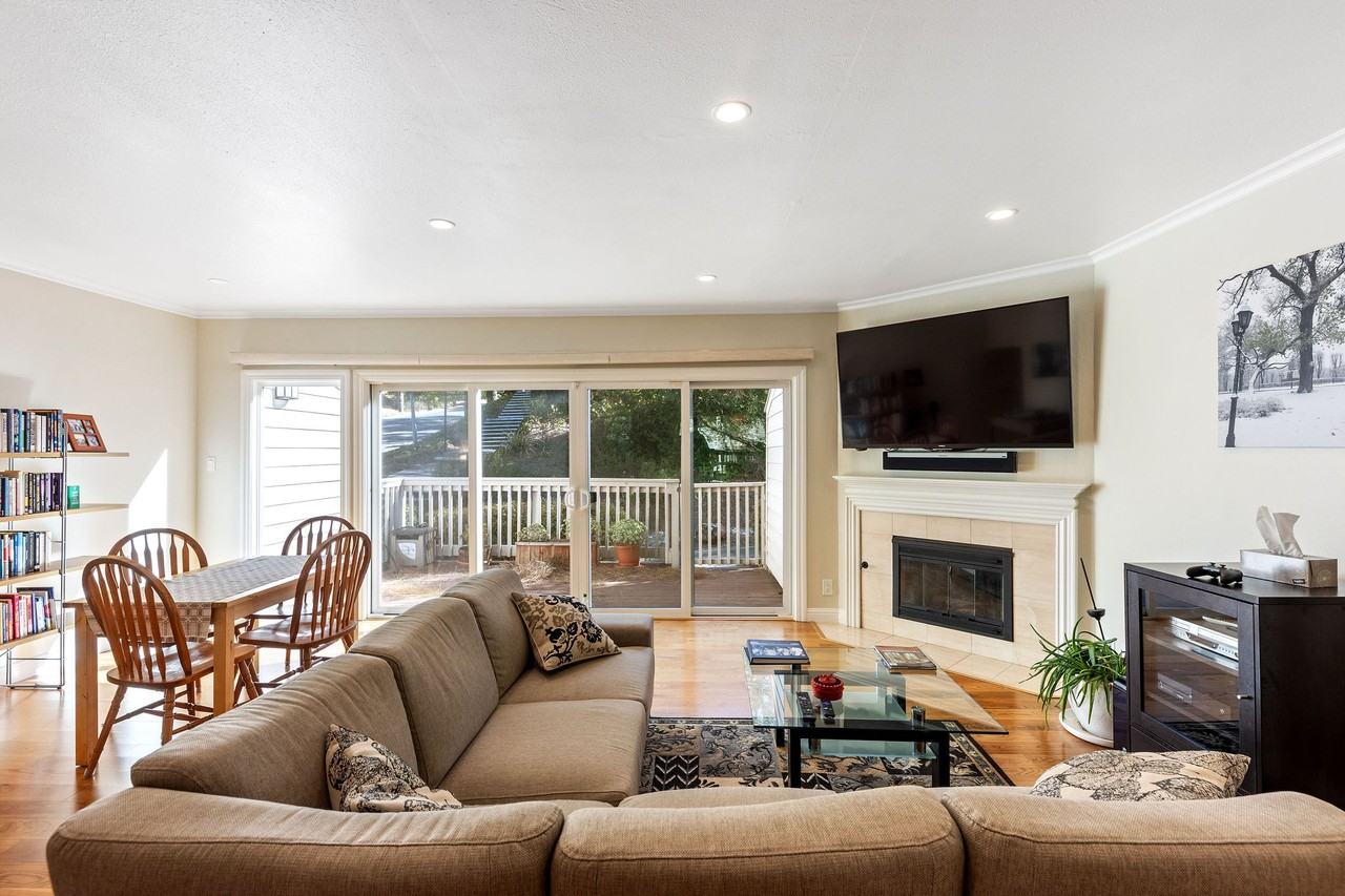 431 Woodminster Dr #1 - Photo 3 of 40