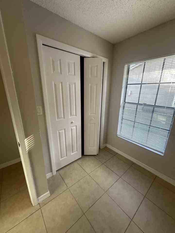 1704A Ridgewood Ln - Photo 6 of 14