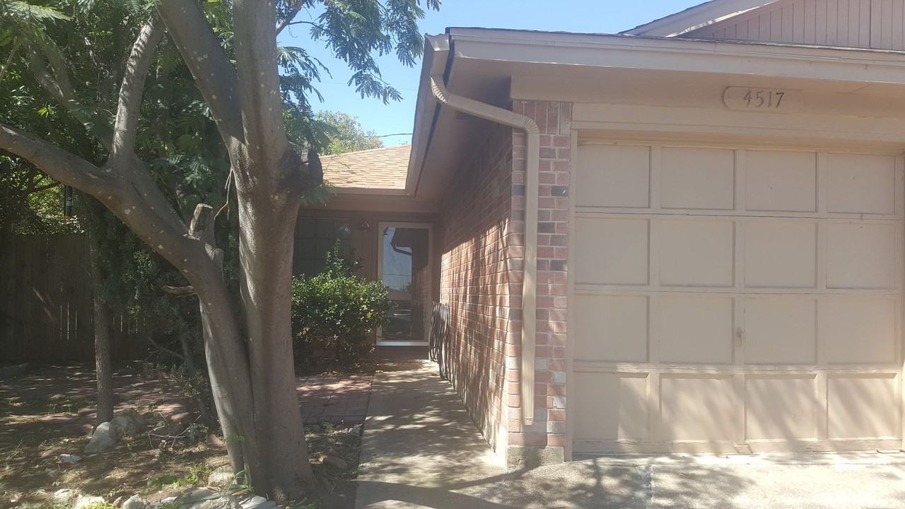 4517 Compass Ct - Photo 4 of 12
