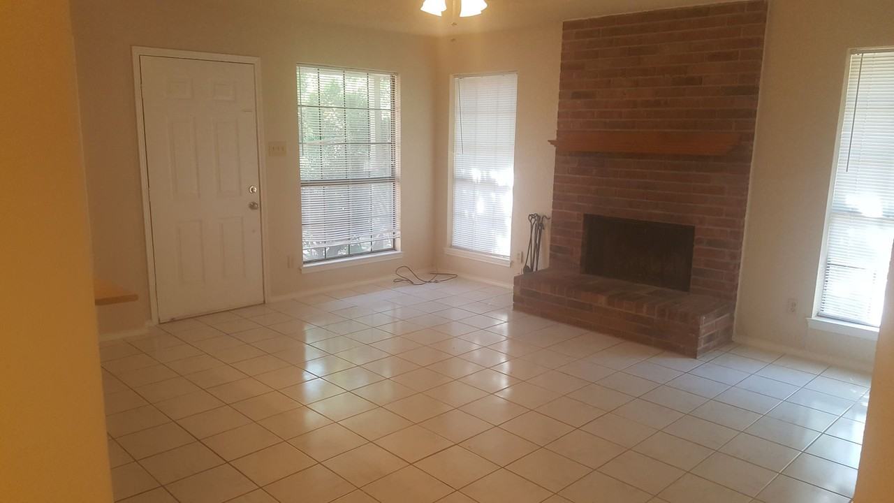 4517 Compass Ct - Photo 5 of 12