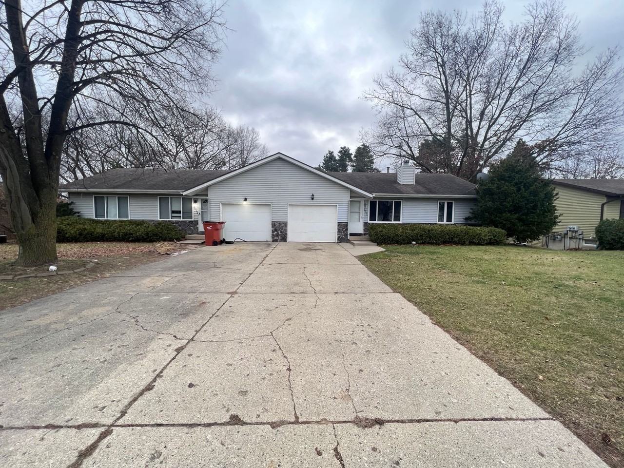 6770 Pleasantview St Ne - Photo 2 of 36