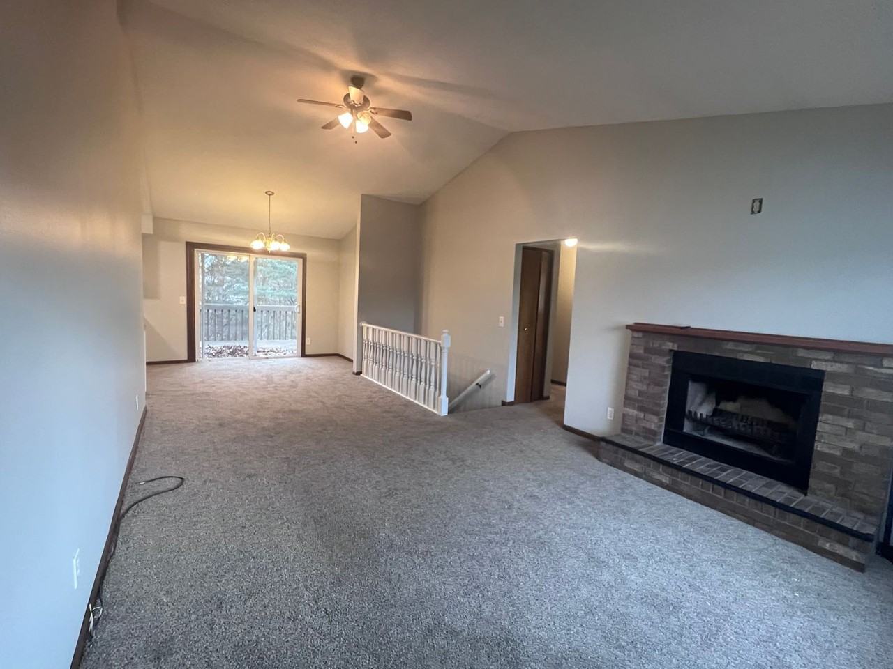 6770 Pleasantview St Ne - Photo 3 of 36