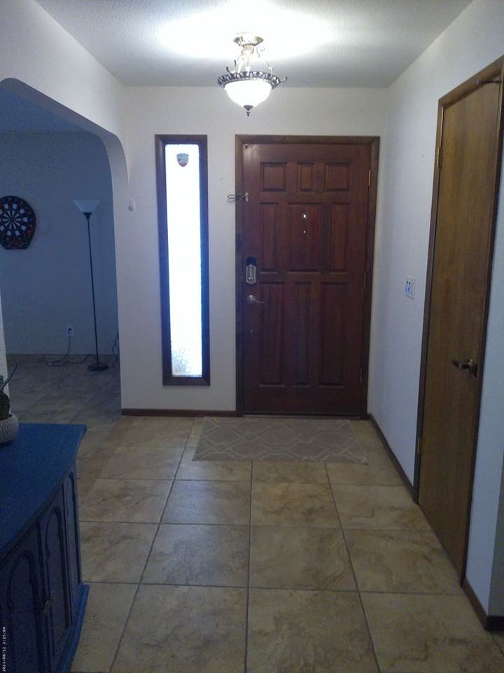 3713 Mission Dr S - Photo 4 of 32