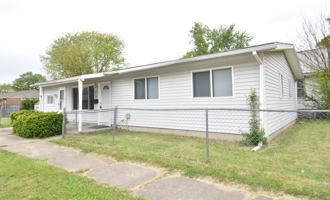 featured image of 642 E 11th St