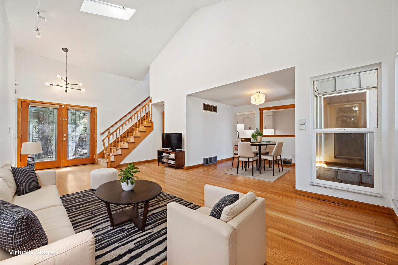 11127 E Berry Ave - Photo 4 of 29