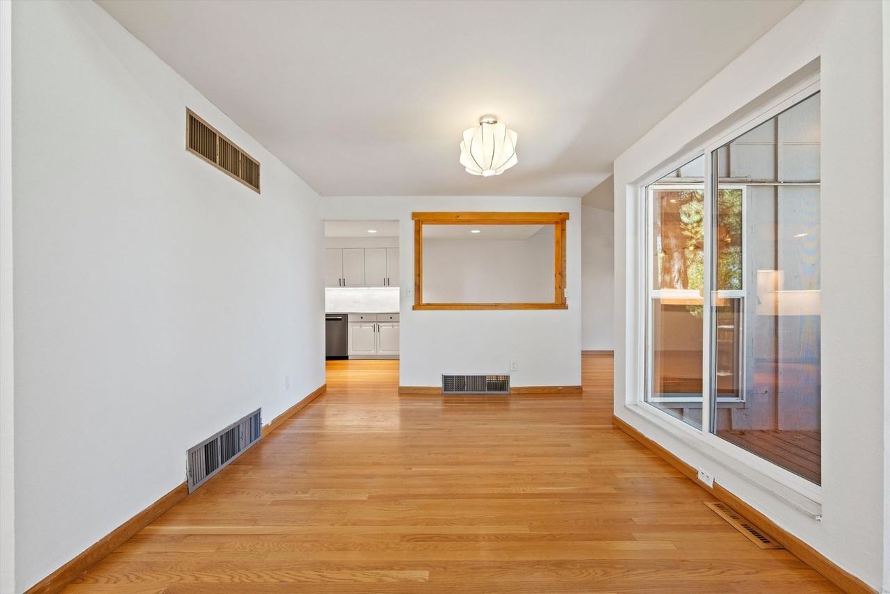 11127 E Berry Ave - Photo 6 of 29