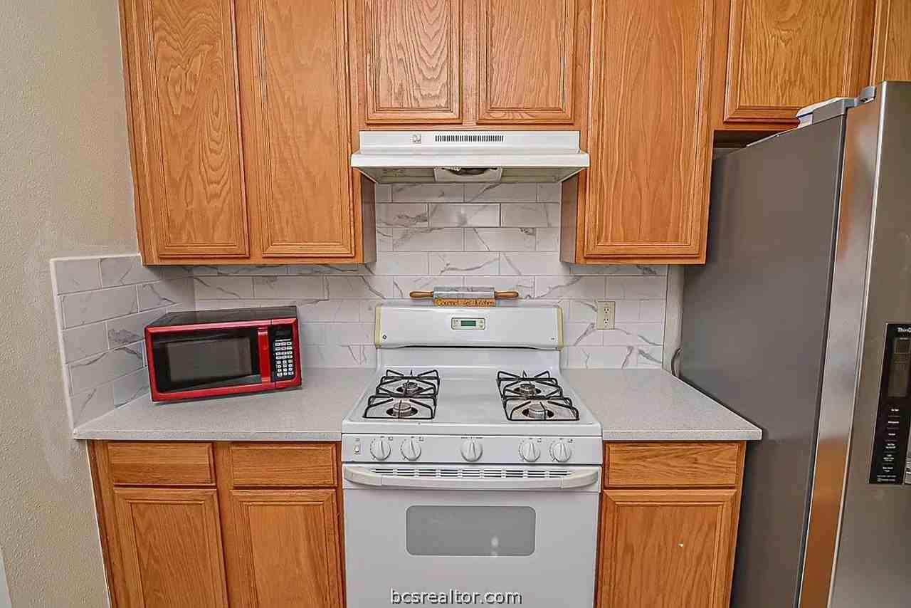 2407 Antelope Ln - Photo 6 of 23