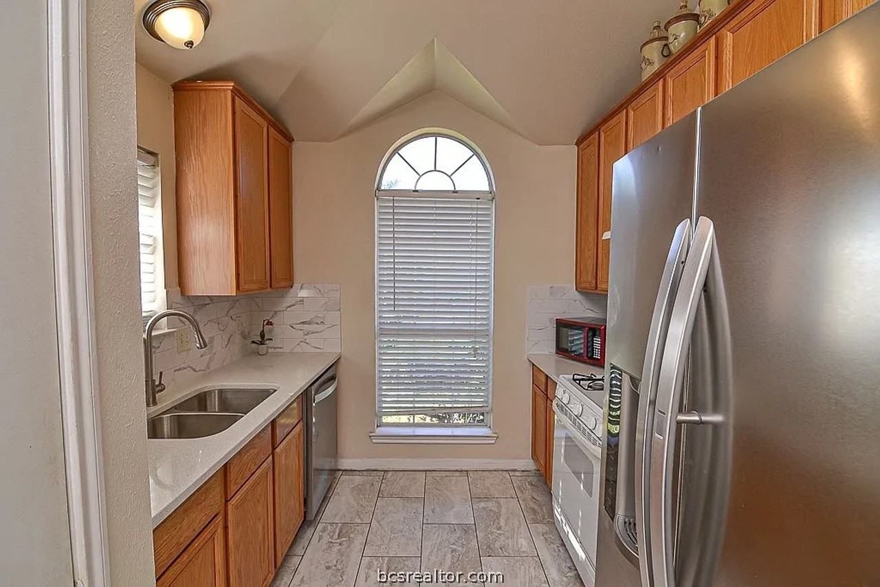 2407 Antelope Ln - Photo 7 of 23