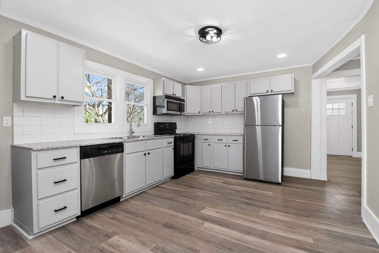 510 S 12th St #B - Photo 4 of 18