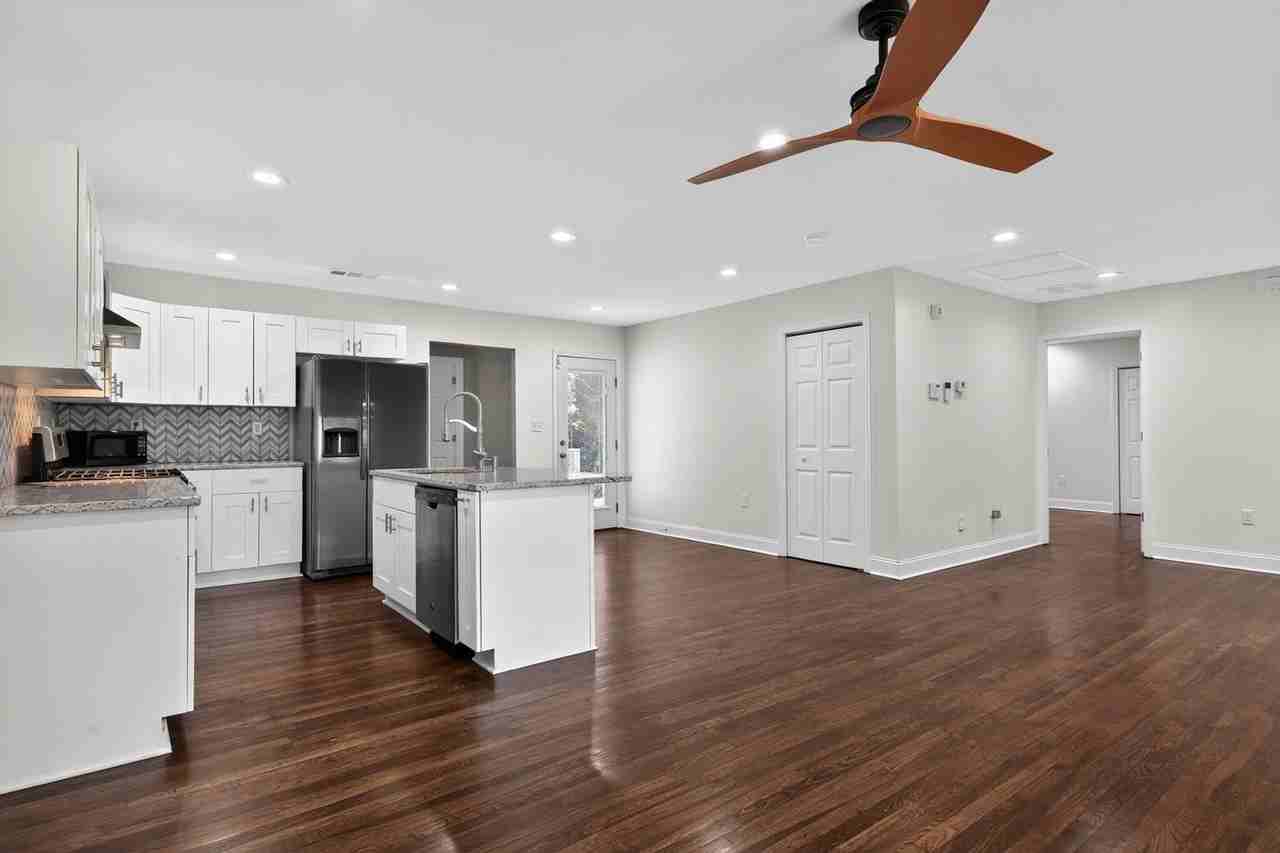 3427 Jackson Dr - Photo 2 of 33