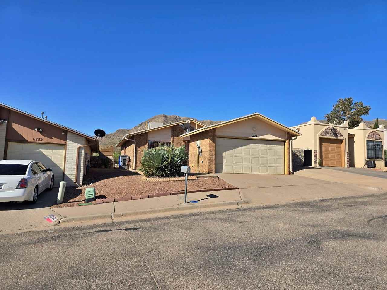 6748 Ridge Top Dr - Photo 2 of 24