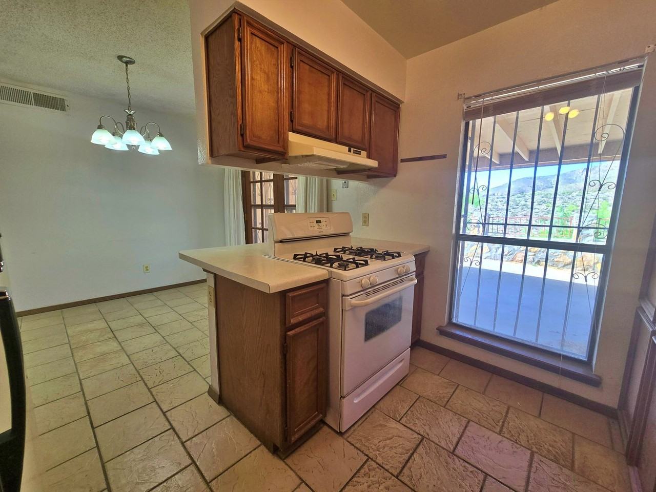 6748 Ridge Top Dr - Photo 7 of 24