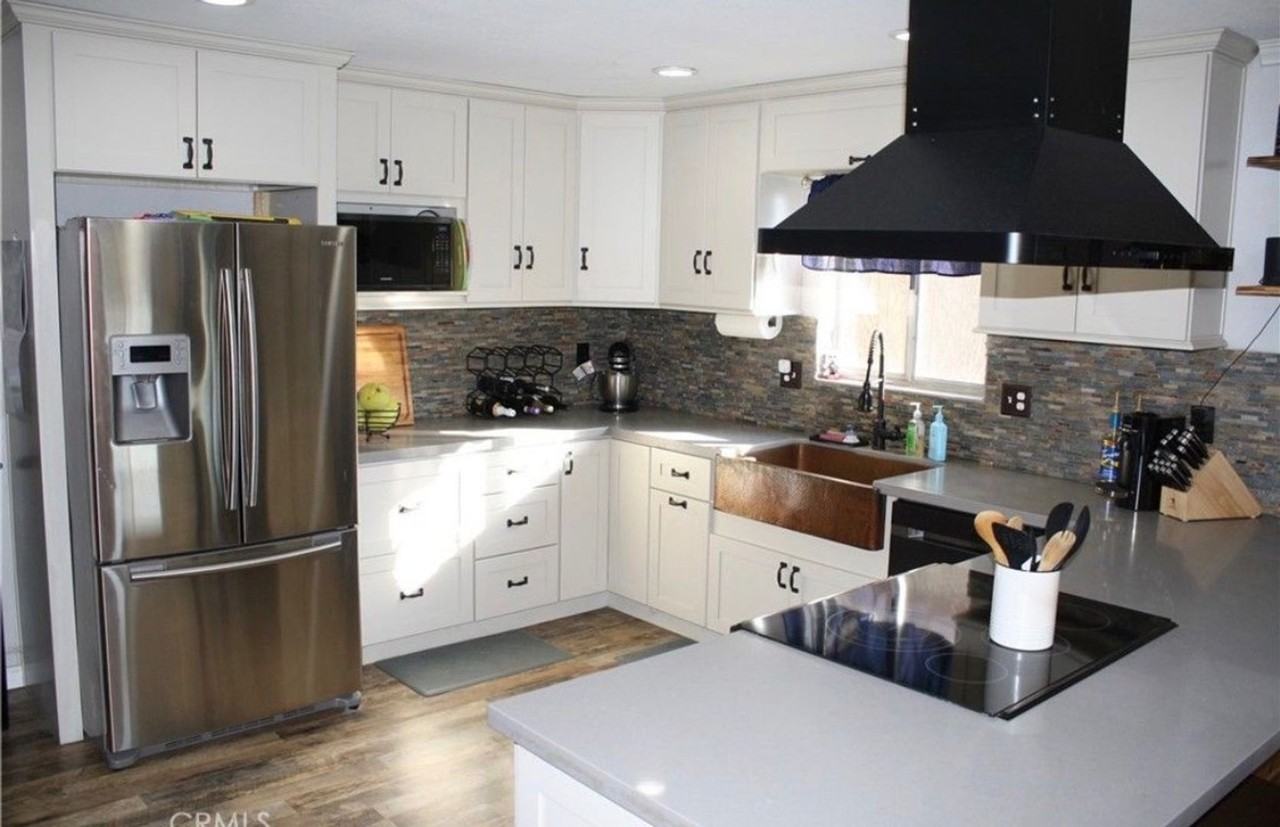 8139 Winfield Dr - Photo 3 of 3