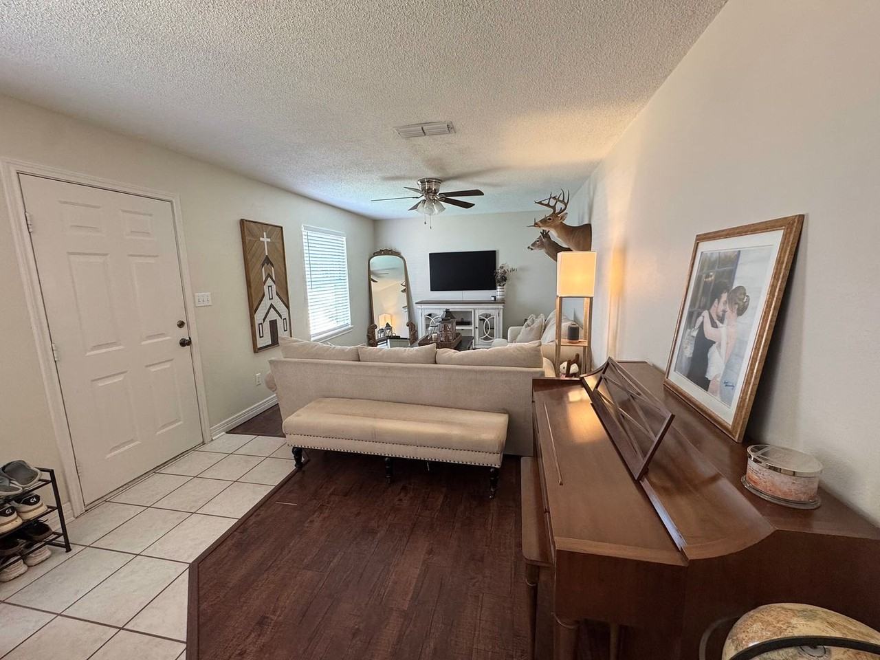 208 Summerset Ct - Photo 4 of 16