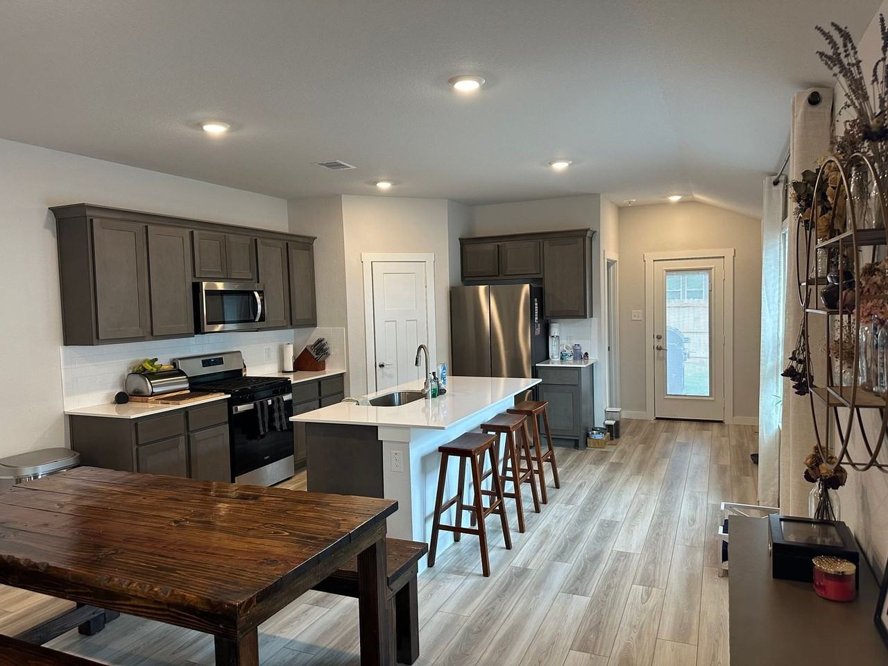 944 Lady Bird Ln - Photo 2 of 6