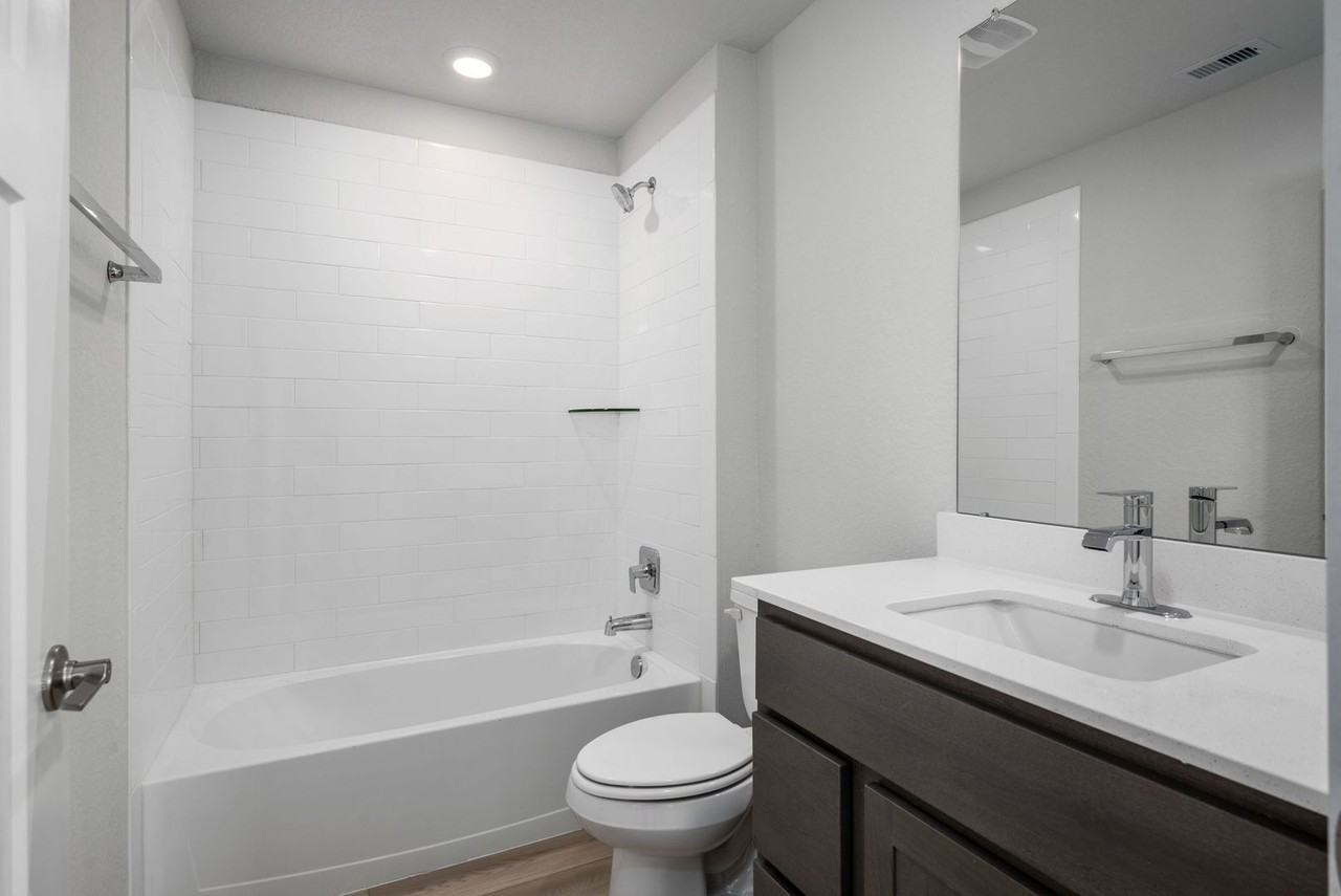944 Lady Bird Ln - Photo 5 of 6